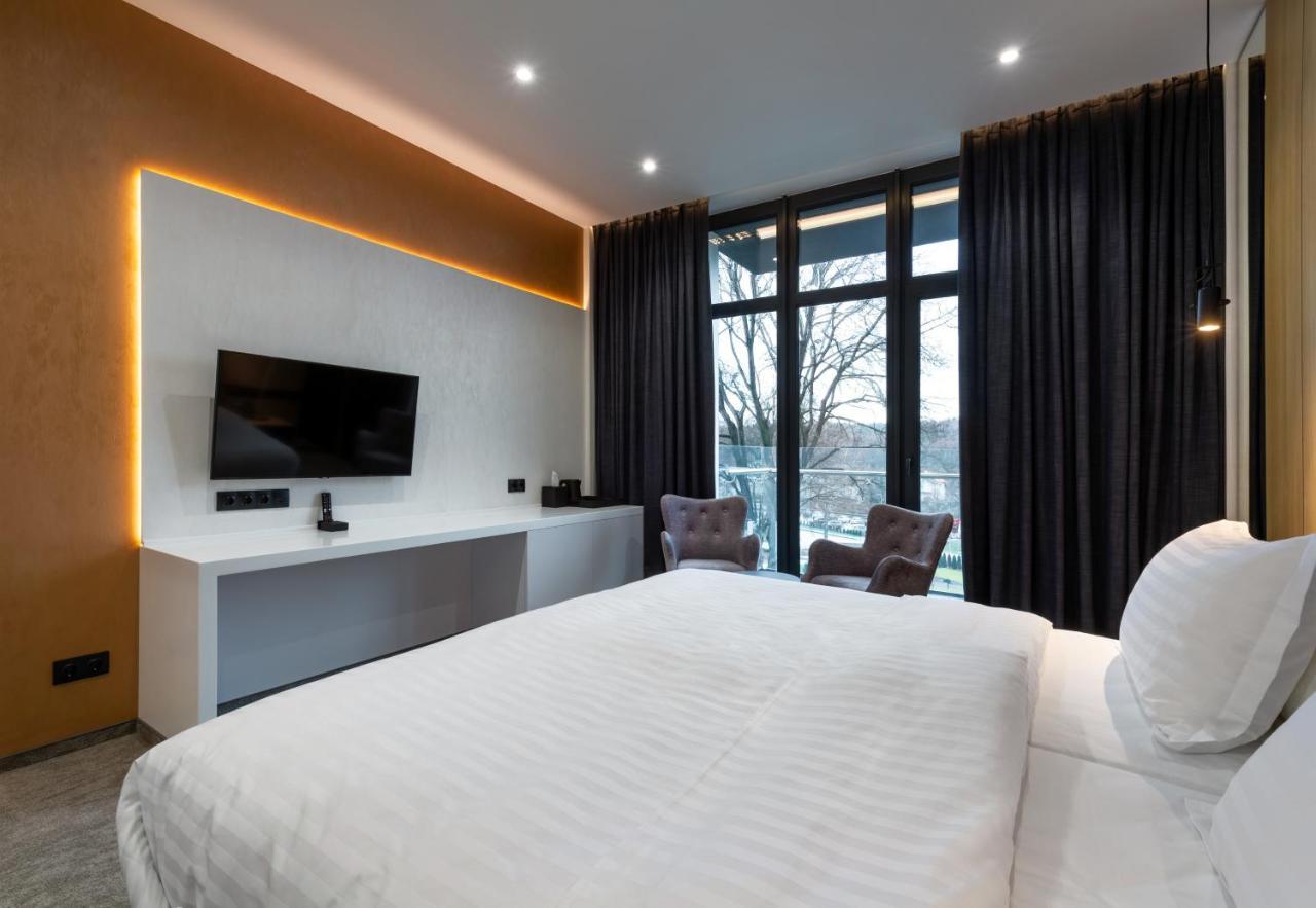 Святий Шарбель Otel Morshyn Dış mekan fotoğraf